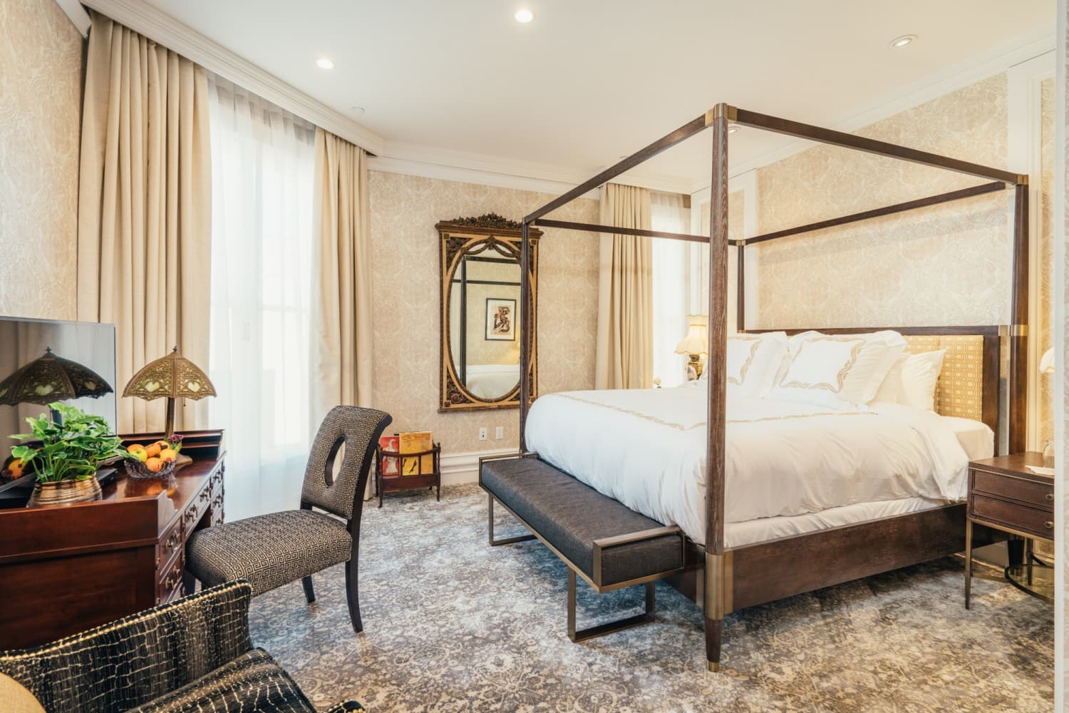King Suite — photograph 2